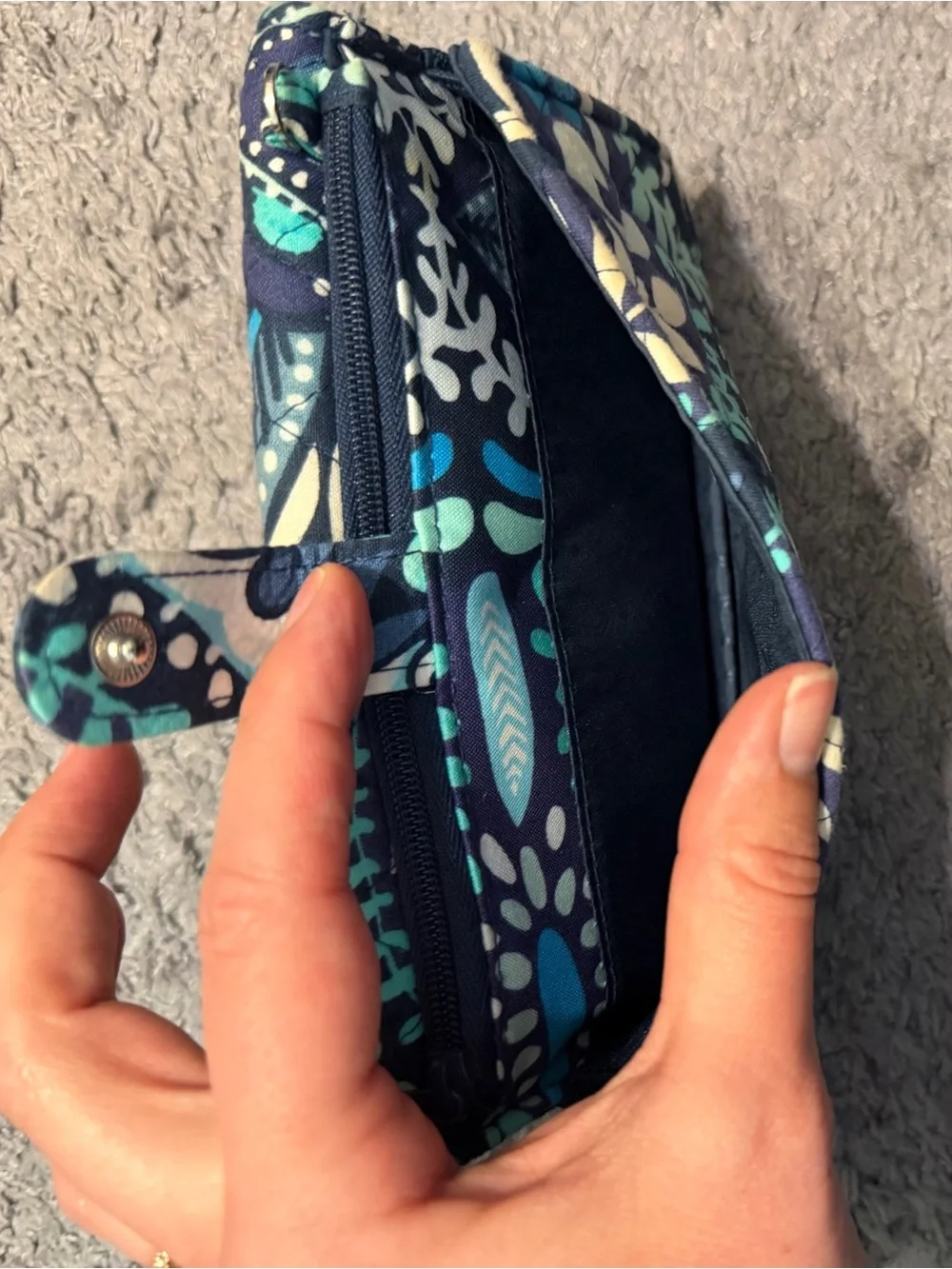 Vera Bradley Quilted Clutch Wallet in Navy, Teal & Mint - Picture 3 of 6